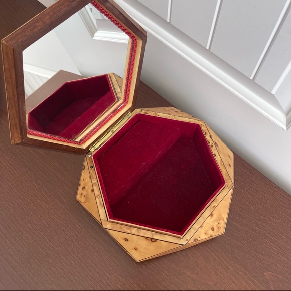 Traditional Italian Reuge Octagonal - Picture 6 of 11